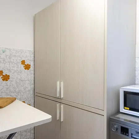 The Lux - Fronte Lago- Ac - Wifi - By Guestaly Appartement *