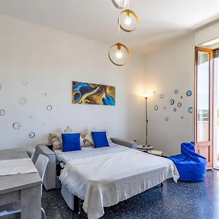 The Lux - Fronte Lago- Ac - Wifi - By Guestaly Appartement